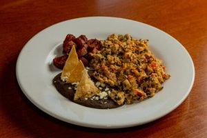 receta de huevo con longaniza