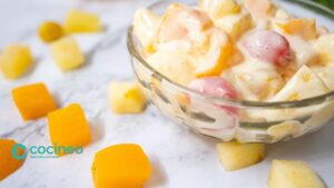 Receta de ensalada de frutas navideña