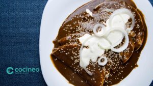 Receta de enchiladas de mole oaxaqueño