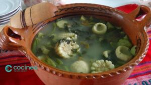 Receta de sopa de guías oaxaqueña