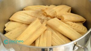 Receta de tamales oaxaqueños de rajas con queso
